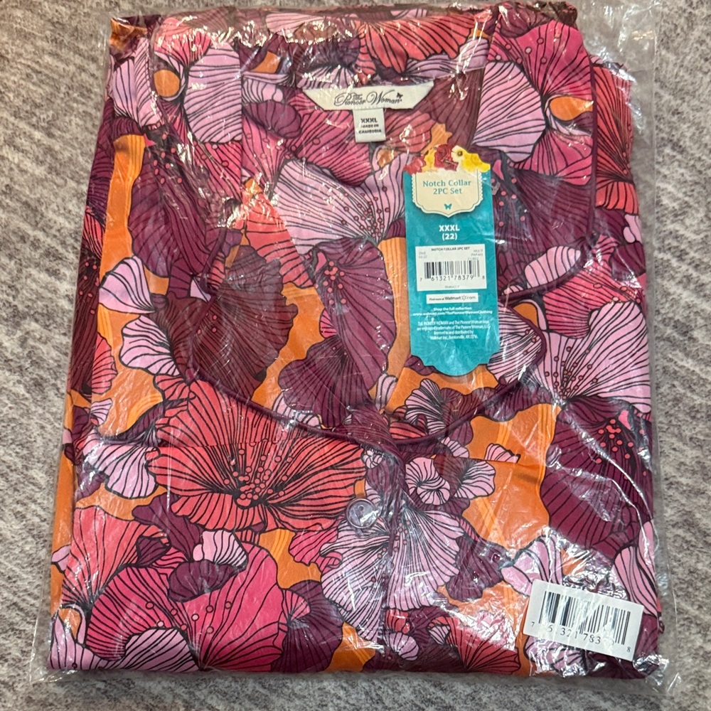 The Pioneer Woman Pink & Orange Floral Notch Collar Top
